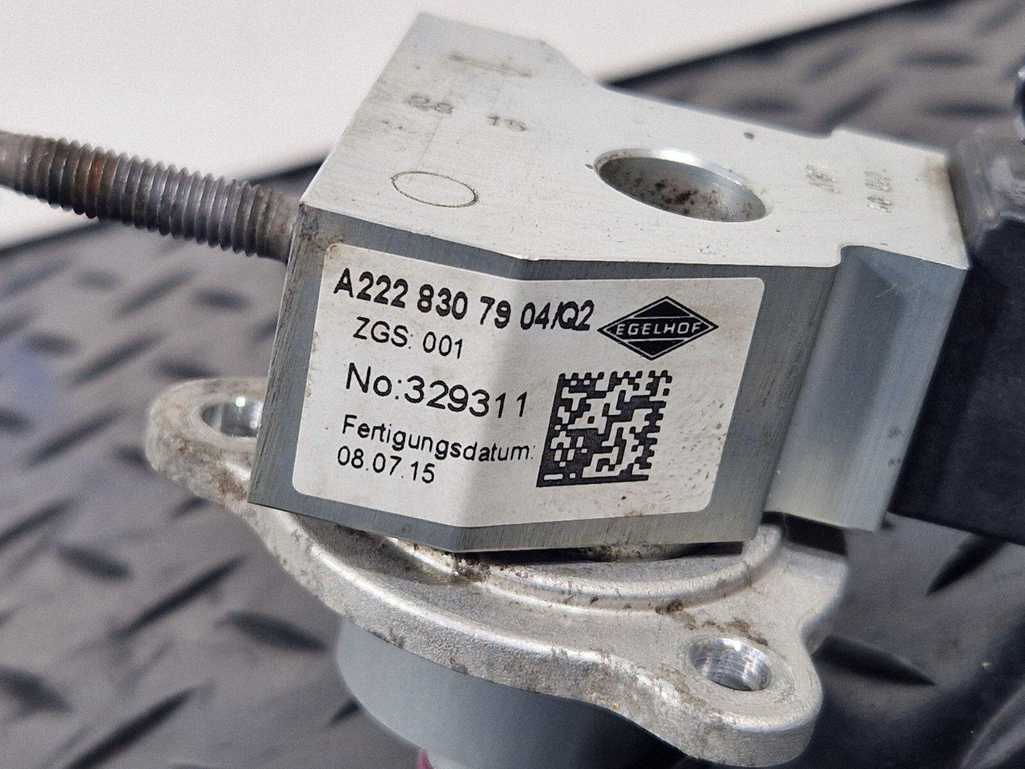 14-21 MERCEDES BENZ C300h W205 GENUINE AIR CONDITIONING CUTOFF VALVE A2228307904
