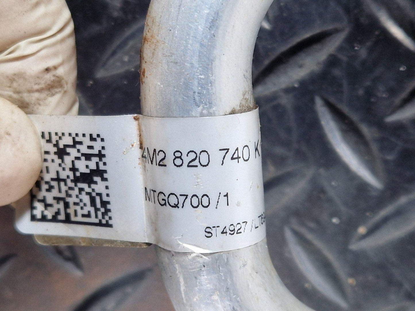 16-20 AUDI Q7 4M GENUINE AC AIR CON PIPE HOSE 4M0820740K