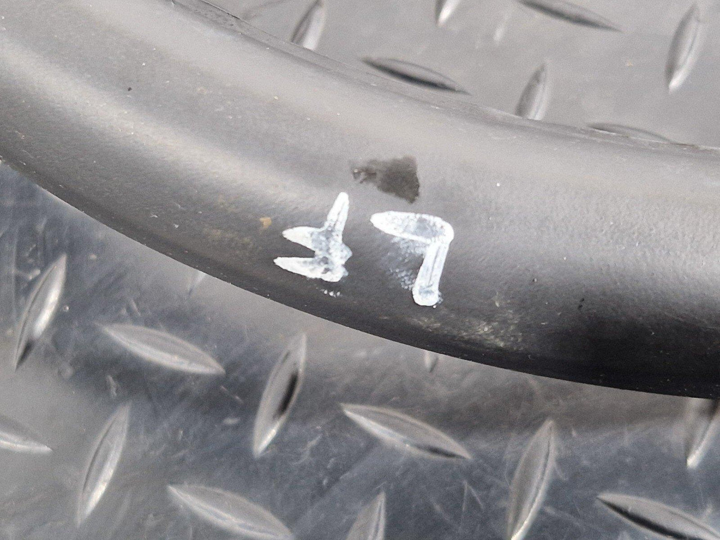 10-18 AUDI A7 4G S-LINE FRONT RIGHT OSF RUBBER WEATHER SEAL 4G8831707A