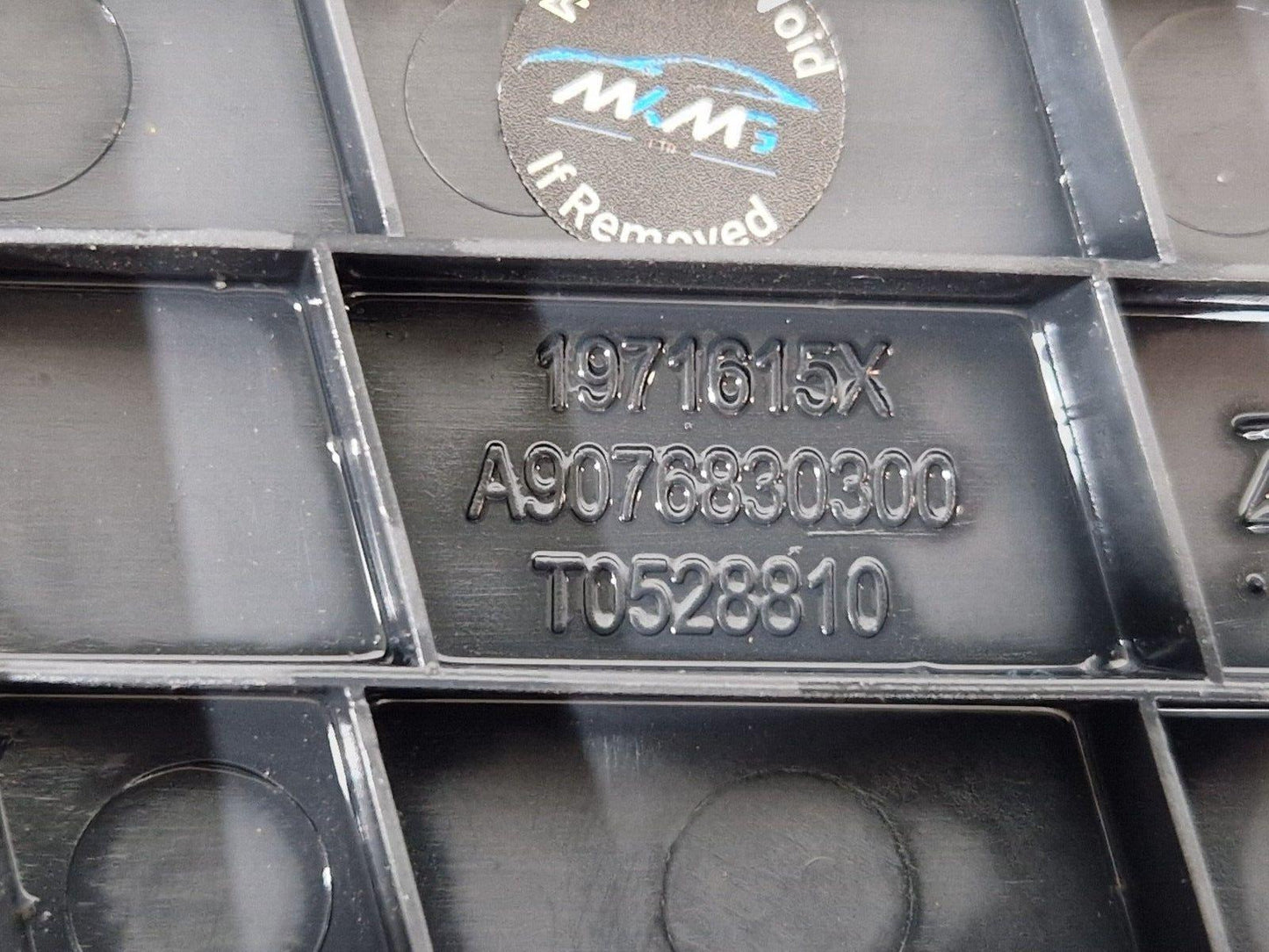 18-ON MERCEDES BENZ SPRINTER W907 DASH BEZEL TRIM COVER PANEL OEM A9076830300