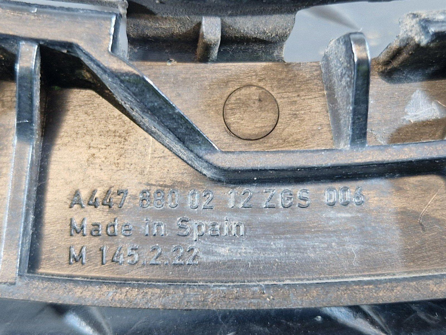 14-23 MERCEDES VITO W447 OEM O/S/R REAR RIGHT BUMPER MOUNT BRACKET A4478800212
