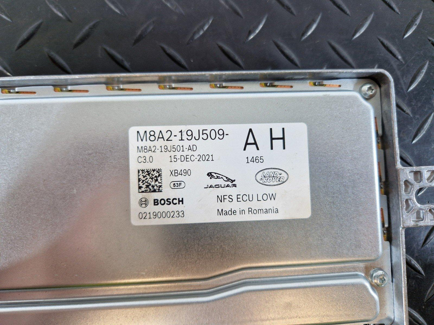19-ON RANGE ROVER EVOQUE L551 GENUINE CAMERA CONTROL MODULE M8A2-19J509-AH
