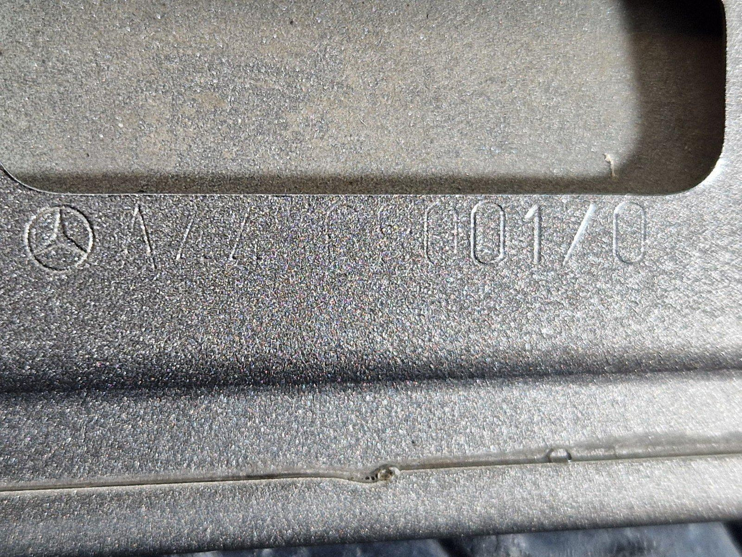 14-23 MERCEDES VITO W447 RIGHT SIDE SLIDING DOOR RUNNER COVER A4476900170
