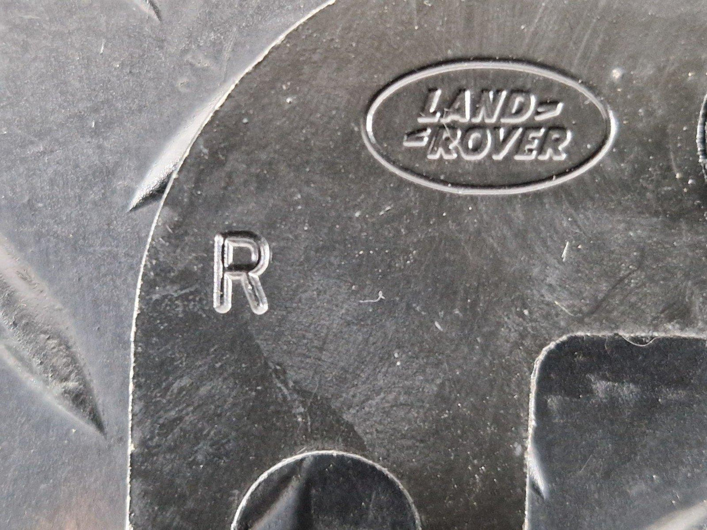 19-ON RANGE ROVER EVOQUE L551 RIGHT MOUNT BRACKET FITTING K8D200260AC