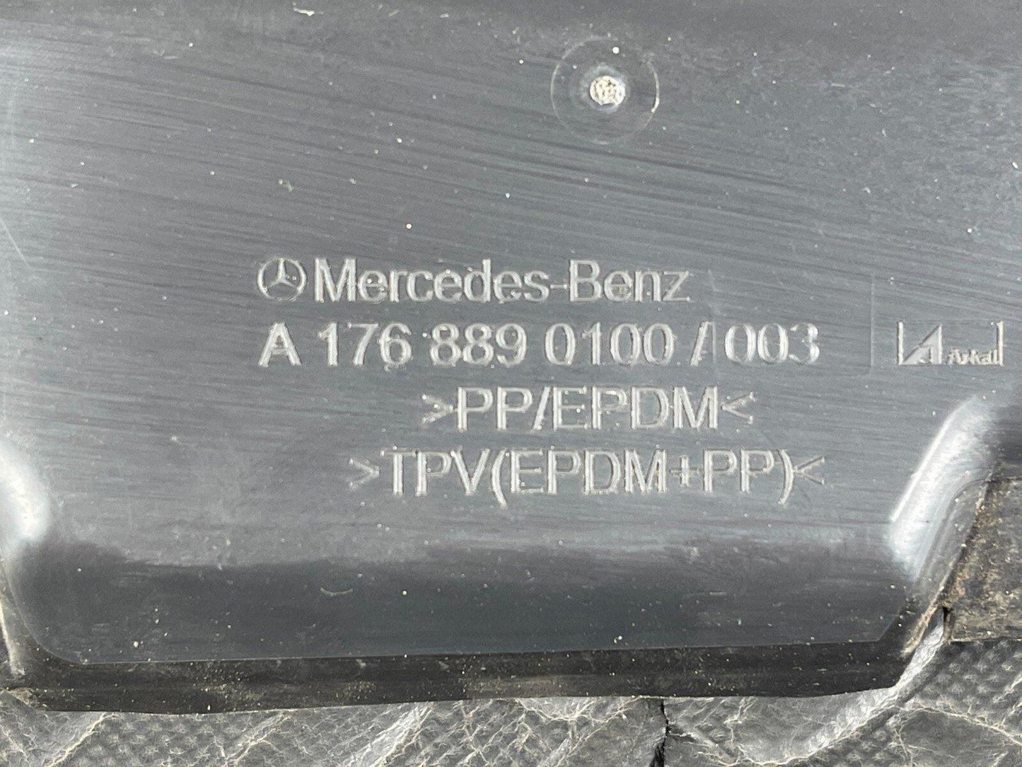 12-18 MERCEDES A CLASS W176 DRIVER SIDE WING FENDER INSULATION COVER A1768890100