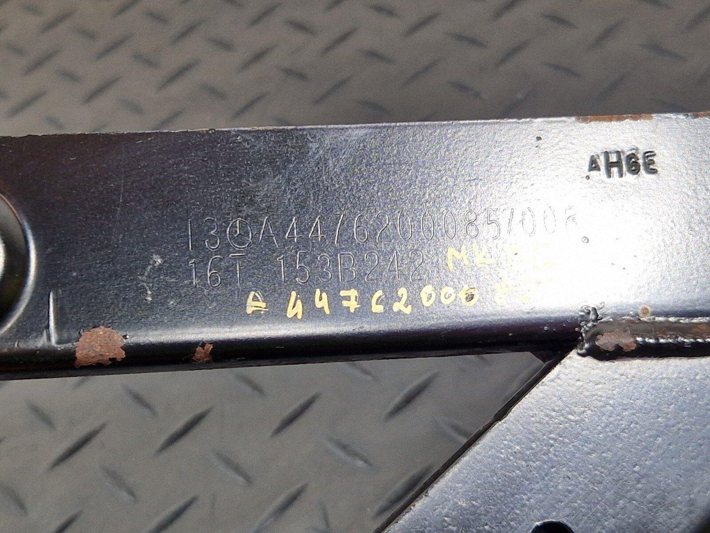 14-23 MERCEDES BENZ VITO W447 GENUINE FRONT AXLE CARRIER STRUT A4476200085