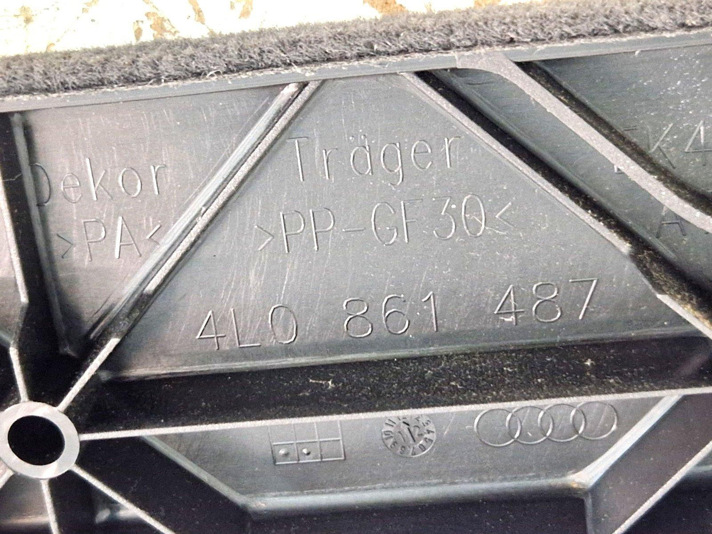 10-15 AUDI Q7 4L GENUINE REAR LEFT TRUNK BOOT SIDE TRIM PANEL 4L0861487