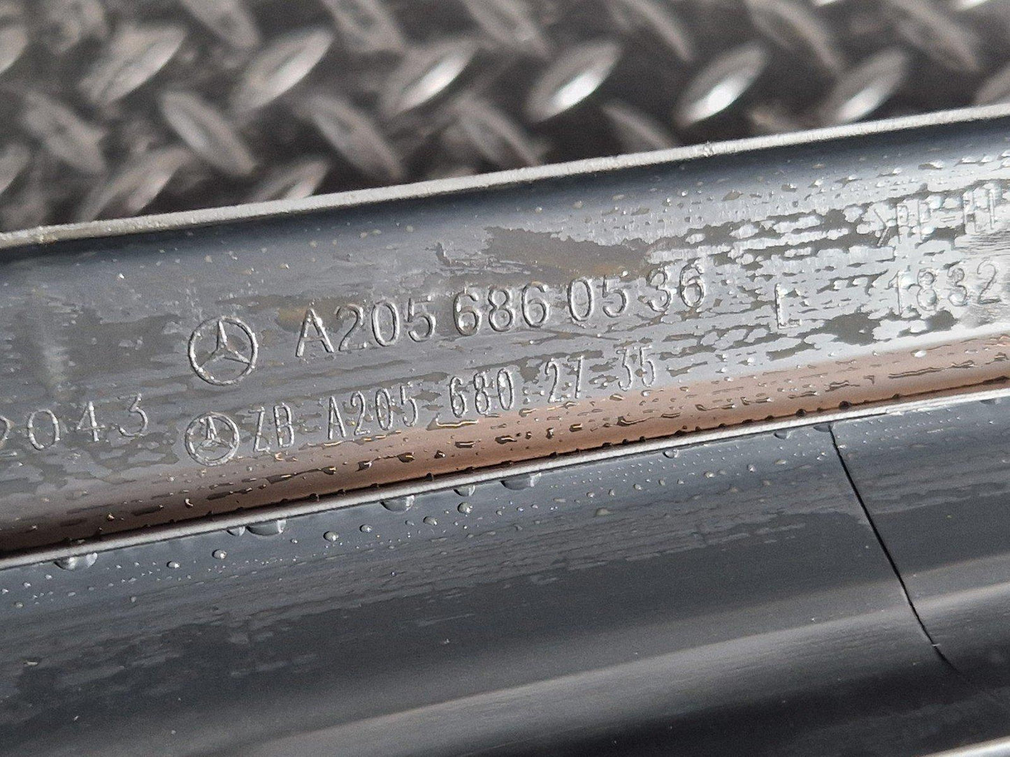 16-22 MERCEDES BENZ X253 OEM LEFT SIDE INNER SILL TRIM COVER A2056860536