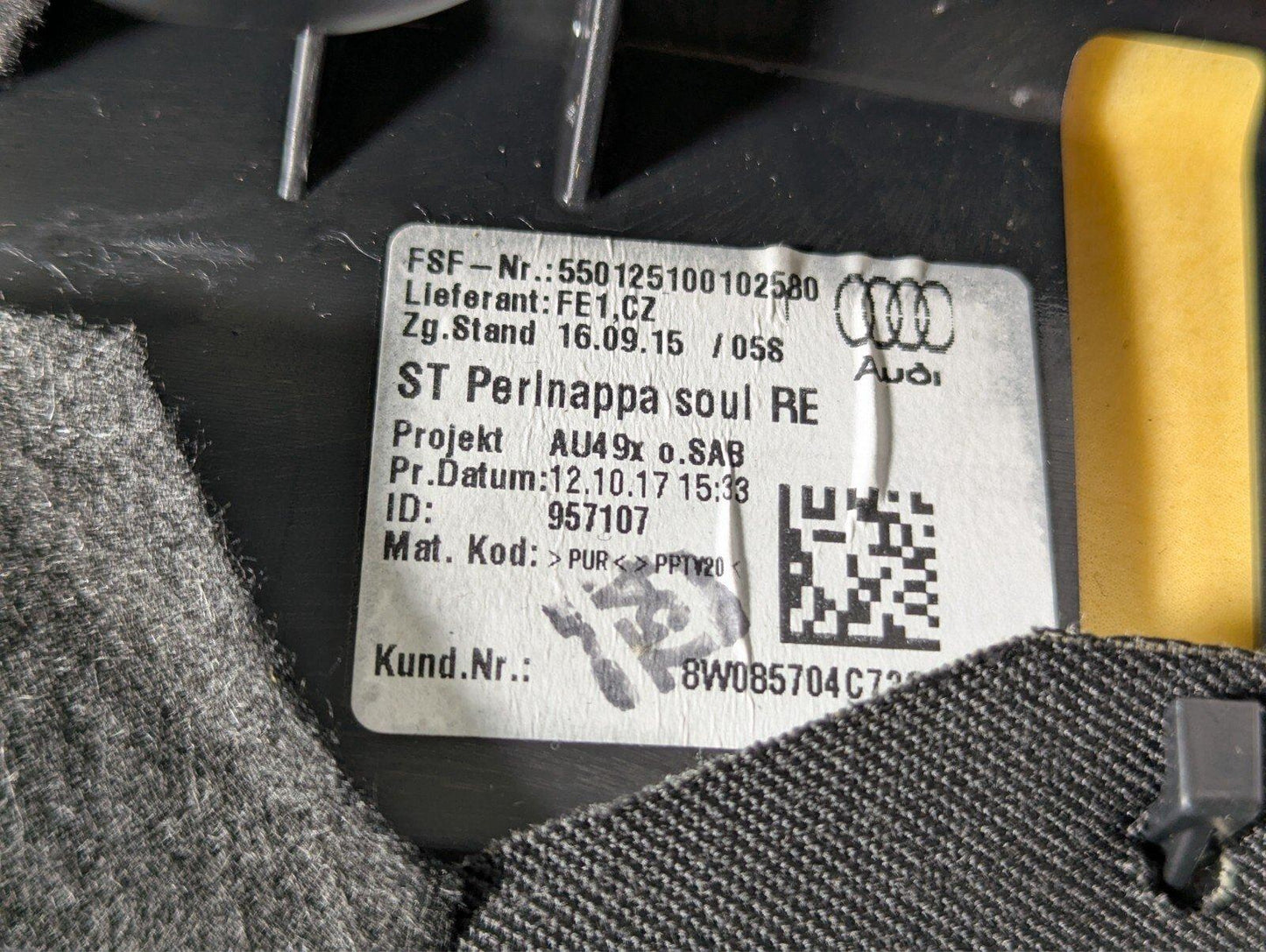 16-19 AUDI A4 B9 GENUINE REAR RIGHT O/S LEATHER SEAT BOLSTER CUSHION 8W085704C