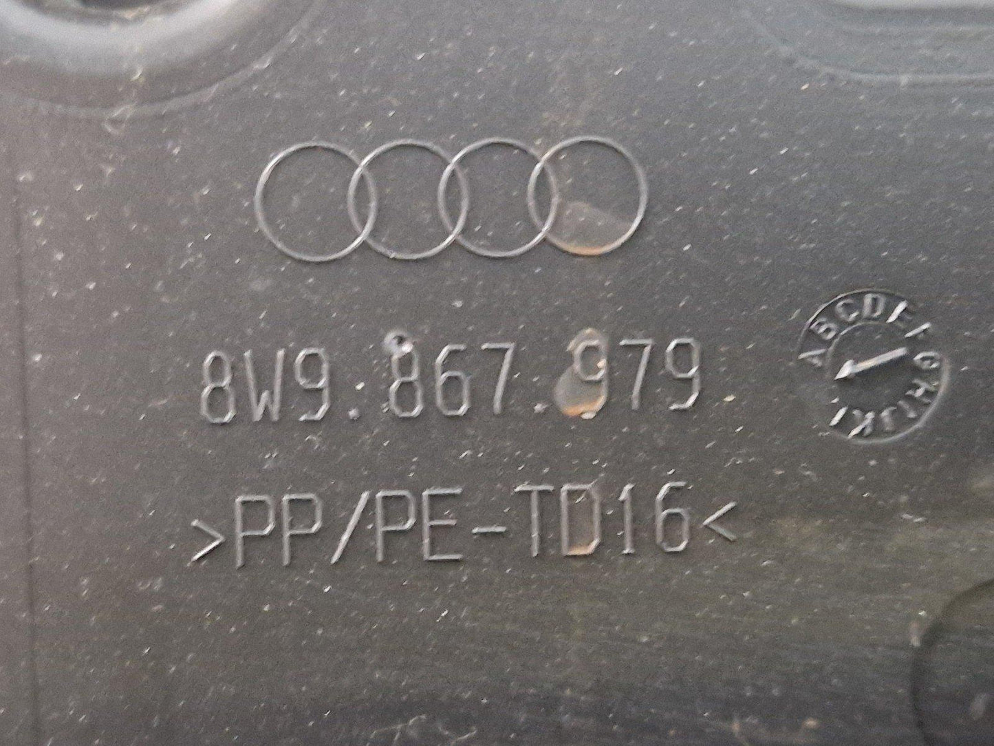 16-19 AUDI A4 B9 SPORT AVANT GENUINE BOOTLID/TAILGATE TRIM COVER BLACK 8W9867979