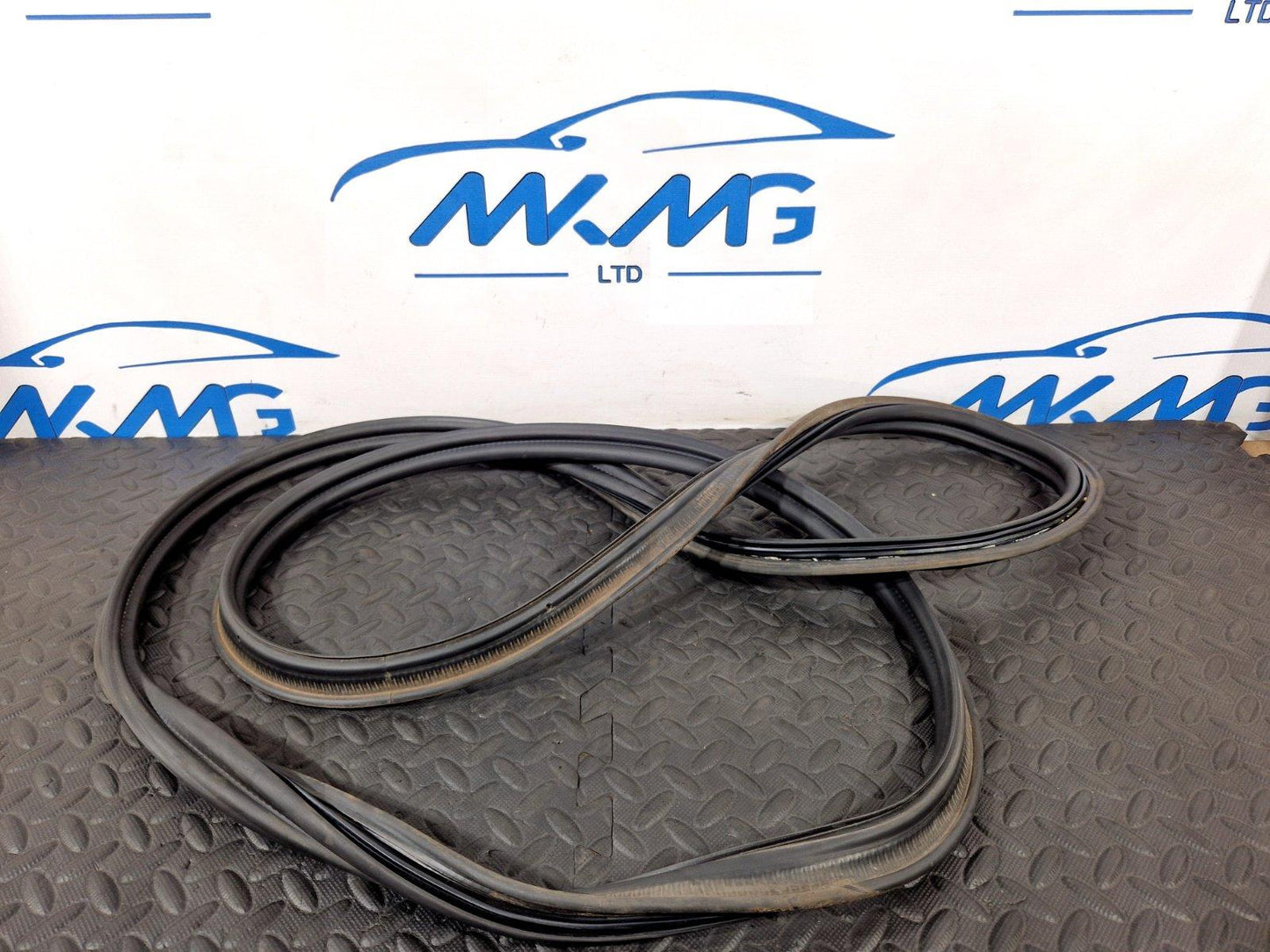 12-18 MERCEDES BENZ W176 Boot Trunk Tailgate Sealing Frame Seal A1767400076