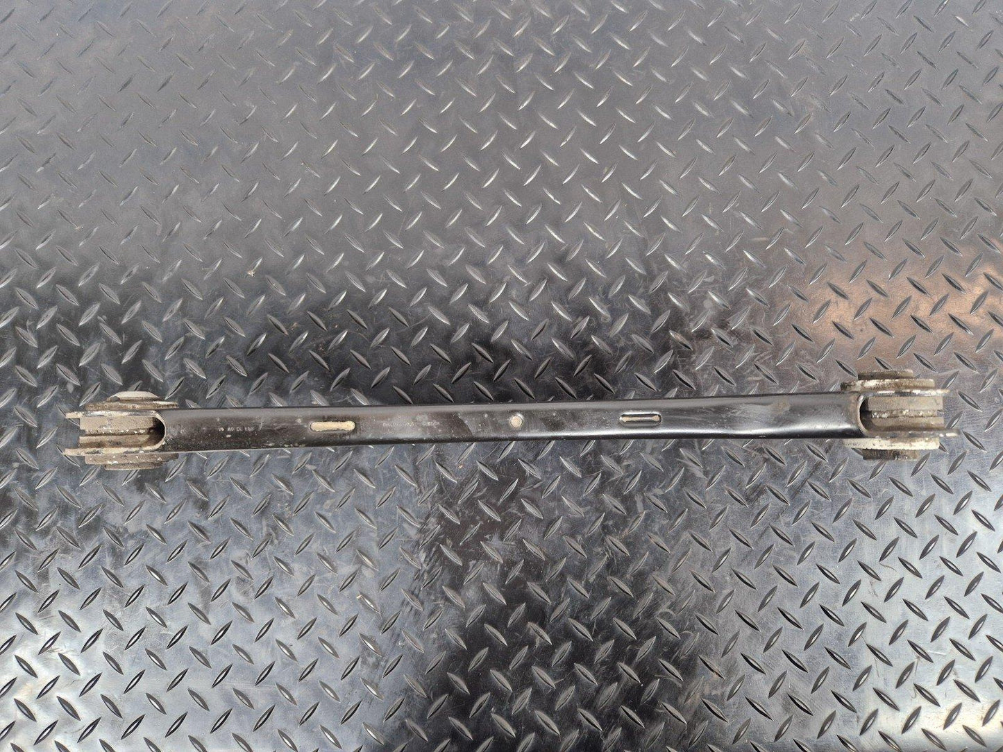 16-19 AUDI A4 B9 AVANT ULTRA SPORT REAR CONTROL ARM 8W0505371B