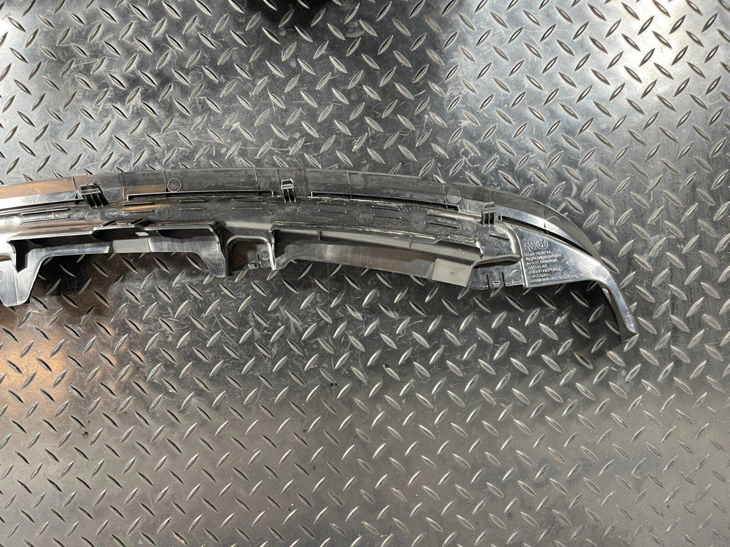 20-ON BMW 2 SERIES F44 REAR WINDOW LOWER TRIM BEAUTIFIER 7475714