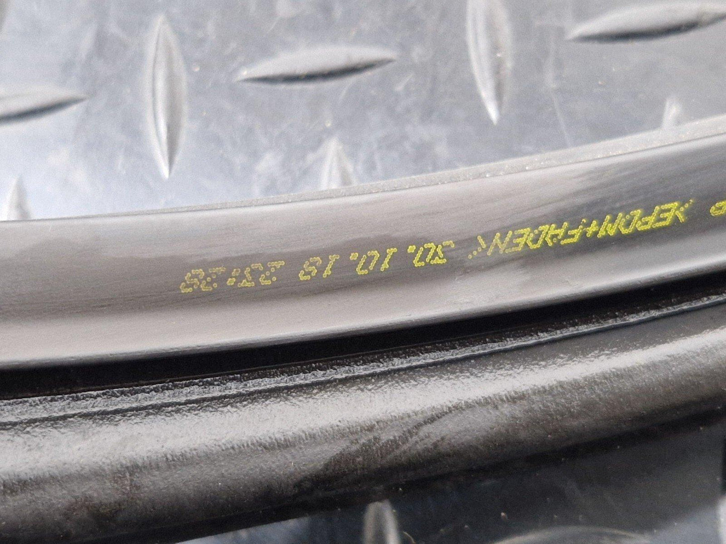18-ON MERCEDES-BENZ SPRINTER W907 W910 RUBBER BONNET GASKET A9108871100