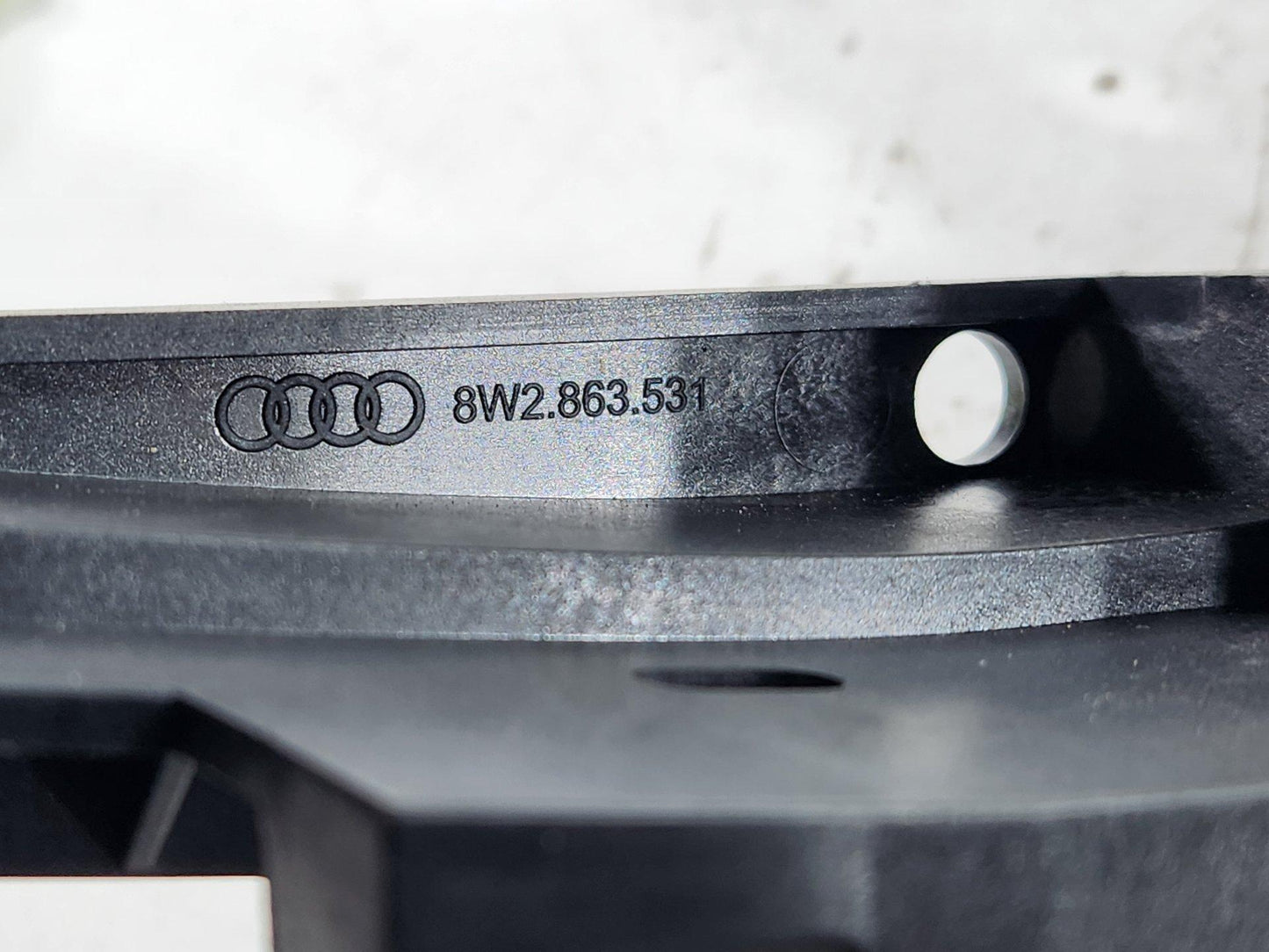 Audi A4 B9 Genuine Gear Shifting Mechanism Mounting Frame 8W2863531