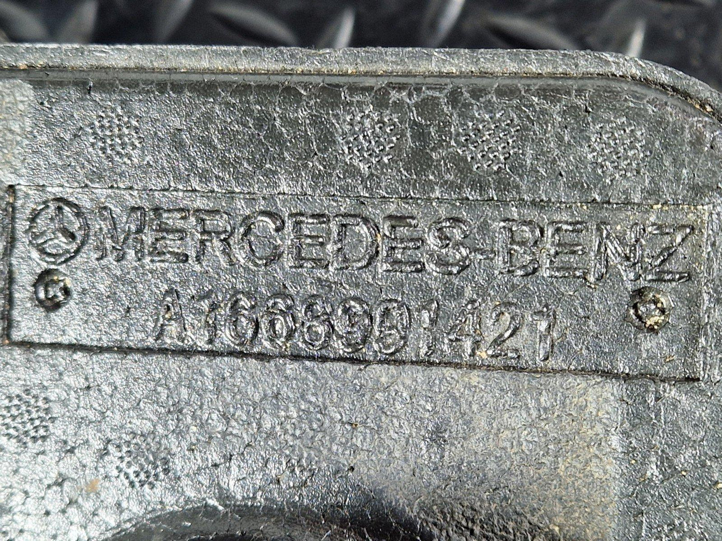 16-19 MERCEDES BENZ GLE W166 GENUINE TRUNK ELEMENT A1668991421