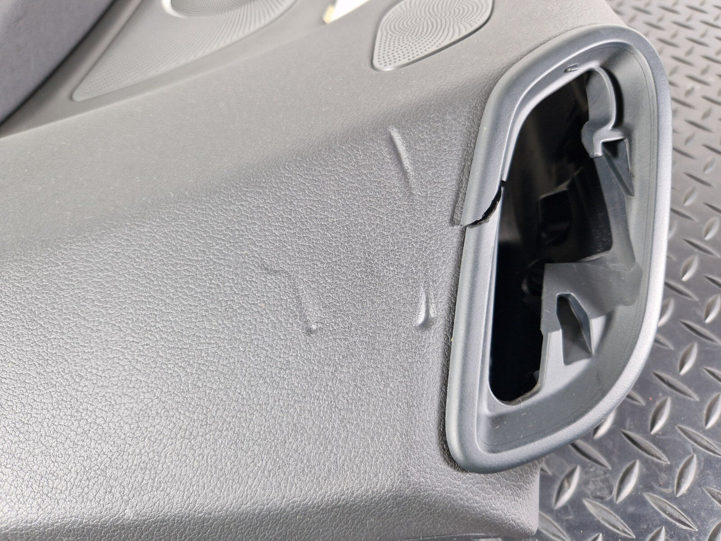 12-17 AUDI S5 CONVERTIBLE REAR LEFT QUARTER DOOR TRIM PANEL 8F0867035 (DAMAGE)