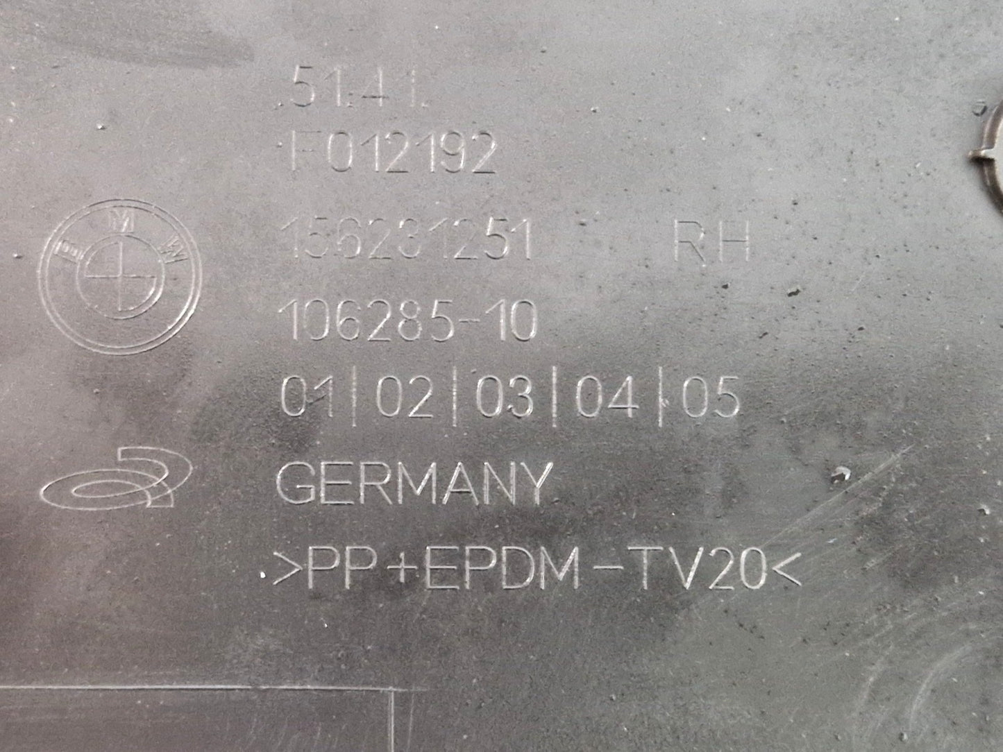 19-24 BMW 1 SERIES GENUINE RIGHT DRIVER OFFSIDE FRONT DOOR CARD 10628510