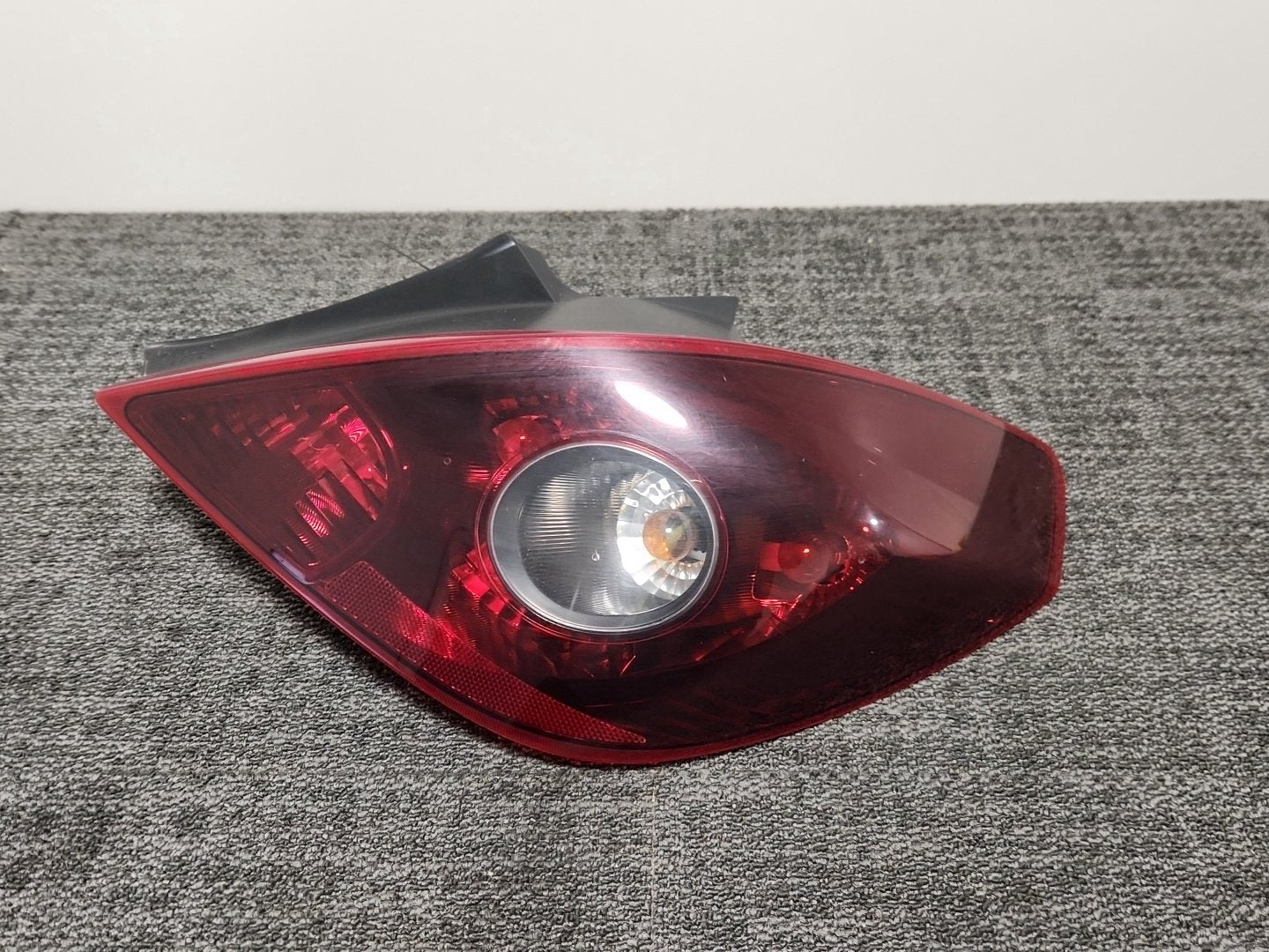2014 Vauxhall Corsa MK3 (D) (4400) Genuine Rear Right O/S Tail Light 13242814