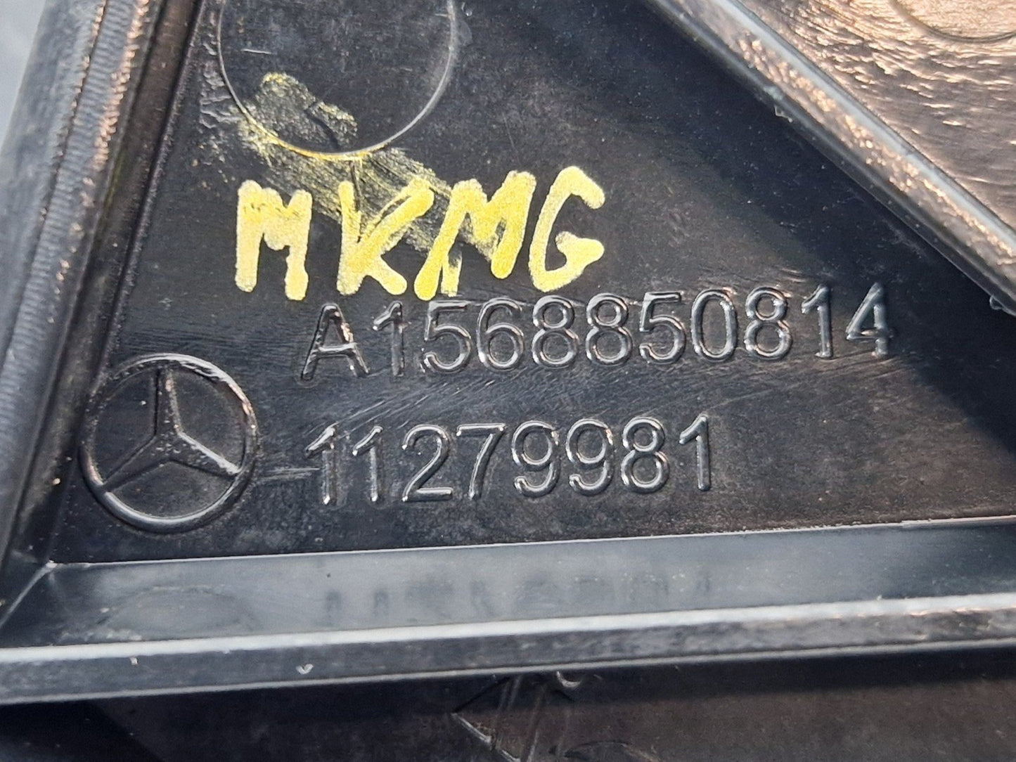 14-20 MERCEDES BENZ GLA 200 X156 REAR RIGHT BUMPER BRACKET HOLDER A1568850814