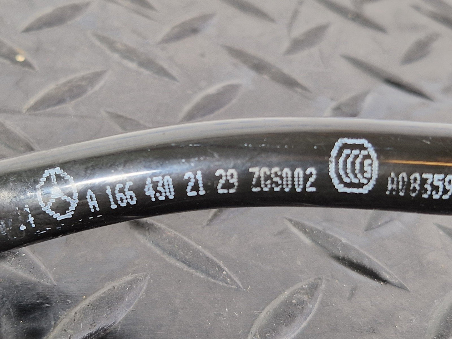 11-19 MERCEDES BENZ ML W166 GENUINE VACUUM PIPE LINE TUBE HOSE A1664302129