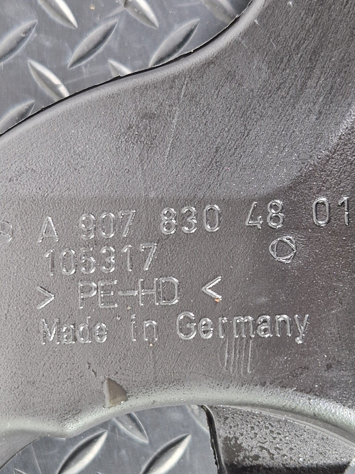 18-ON MERCEDES BENZ SPRINTER W907 DASHBOARD AIR DUCT A9078304801