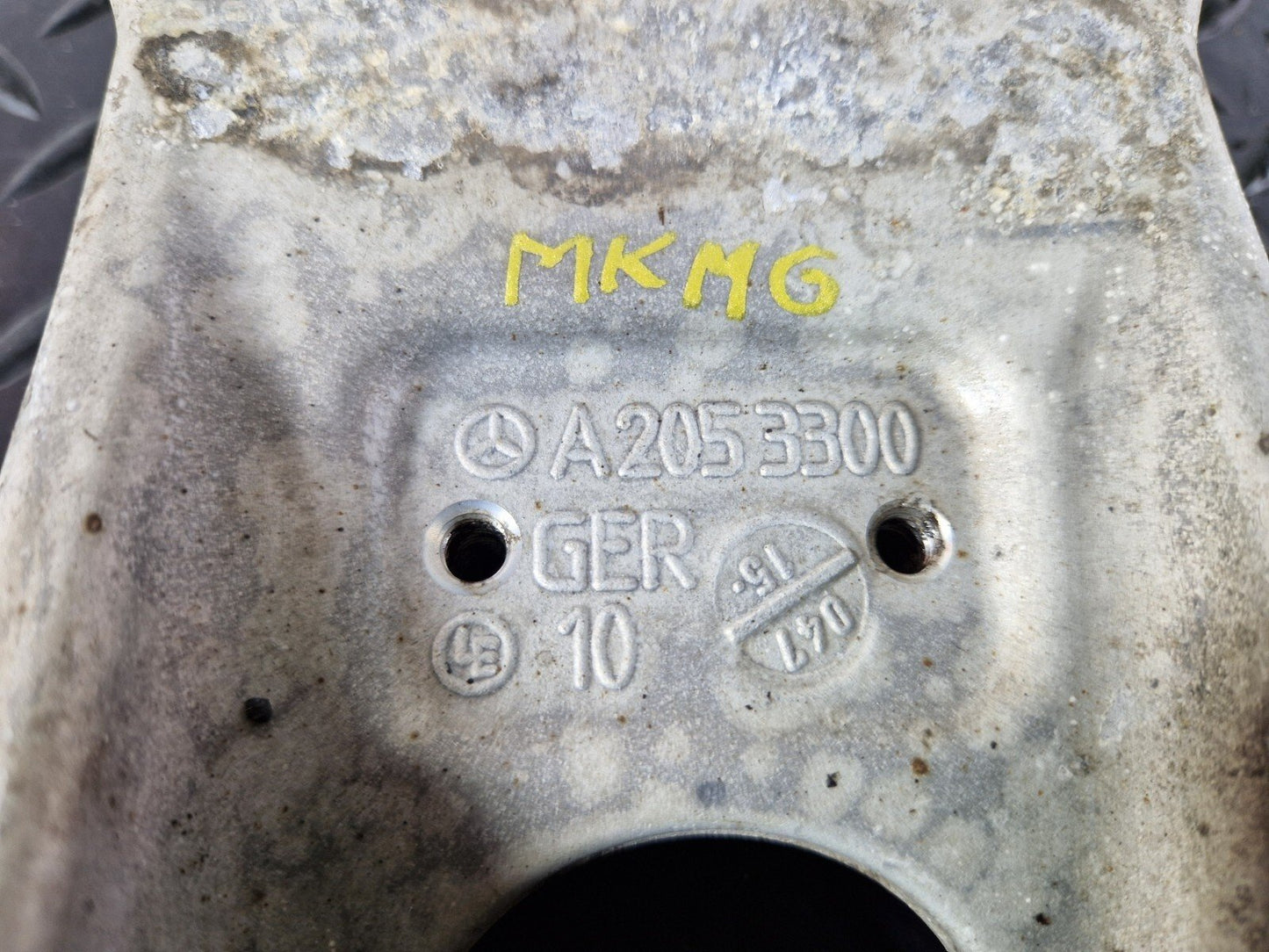 14-21 MERCEDES C CLASS W205 GENUINE REAR LEFT OR RIGHT CONTROL ARM A2053300