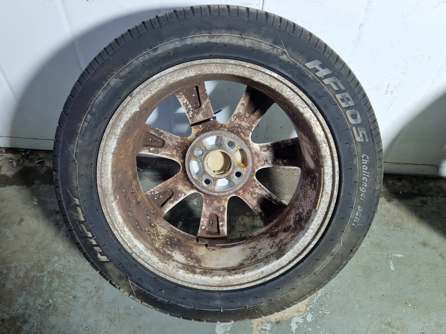 2010 Honda Insight MK2 (ZE2) 16" Alloy Wheel with Tyre 195/55/16 ~7mm