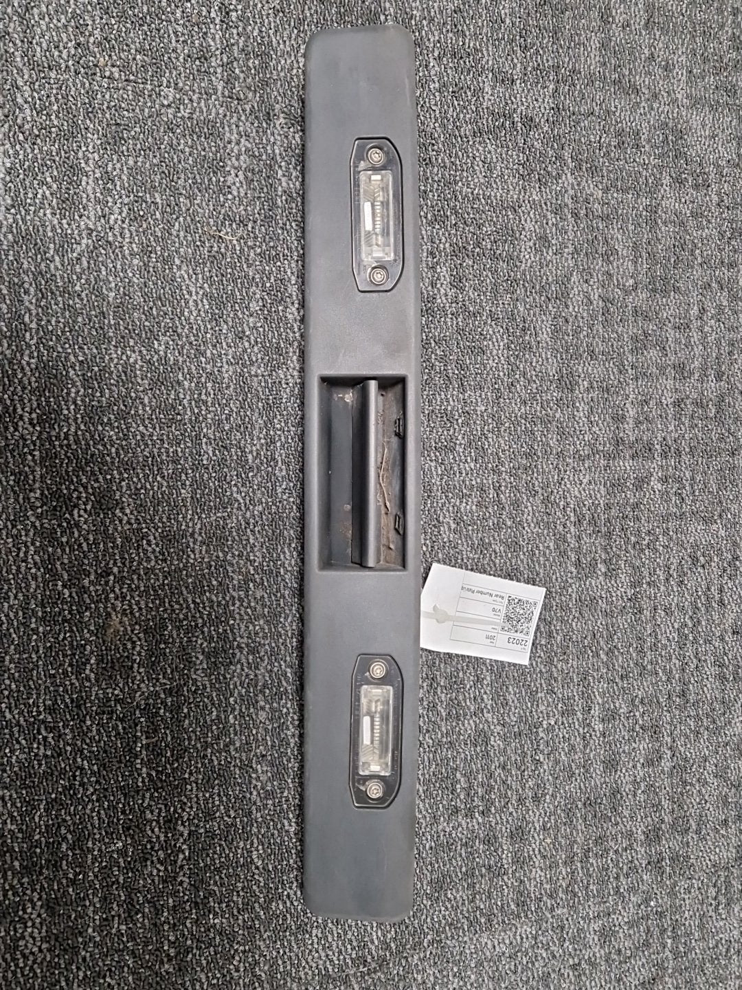 Volvo V70 MK3 Estate Genuine Rear Tailgate Number Plate Light Lamp Switch