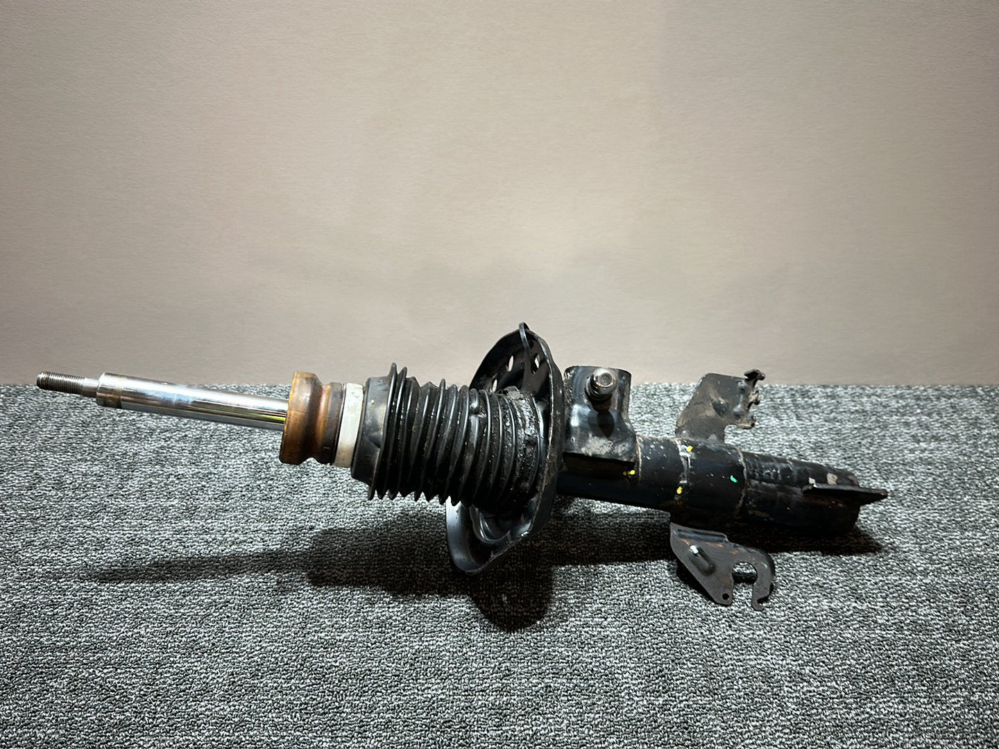 Alfa Romeo Giulietta MK3 (940) Hatchback Genuine Front Right O/S Shock Absorber