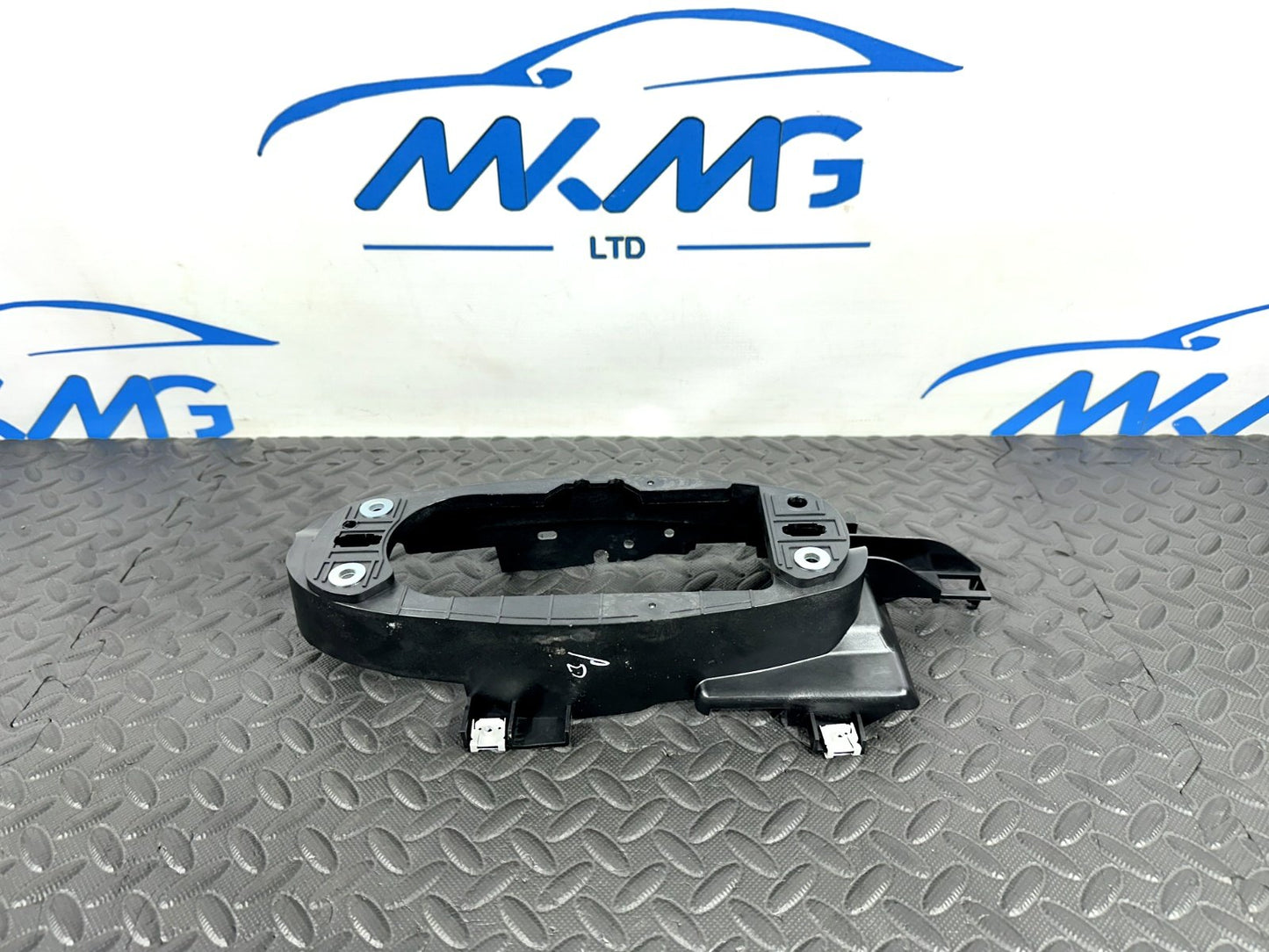 16-19 AUDI A4 B9 AVANT GENUINE GEARSTICK MOUNTING PLATE BRACKET 8W0863531