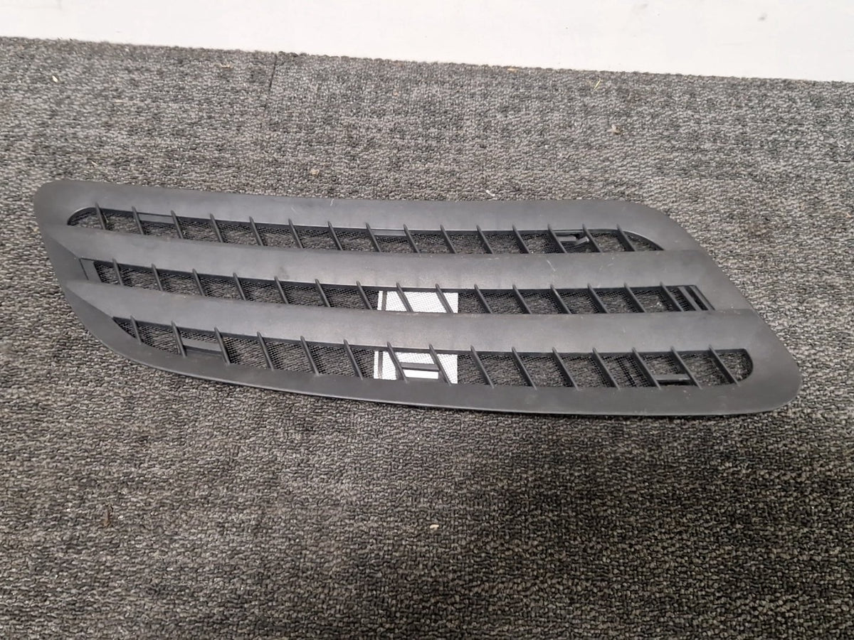 Mercedes-Benz Sprinter W907 Right O/S Driver Bonnet Grille Vent A9108360300