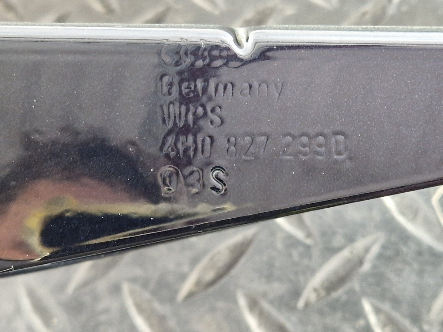 10-17 AUDI A8 4H BOOTLID TRUNK HINGE LEFT SIDE IN BLUE LZ5D 4H0827299D