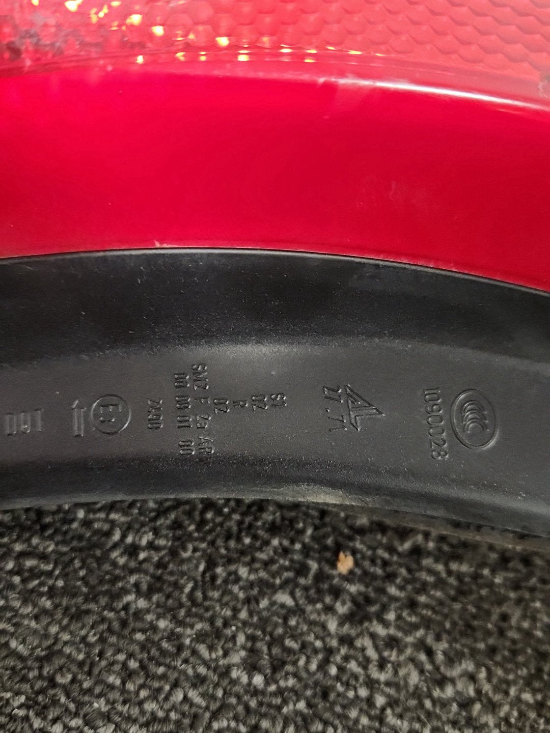 2011 Volvo C30 MK1 FL (MK) (533) Genuine Rear Left N/S Tail Light 31213913