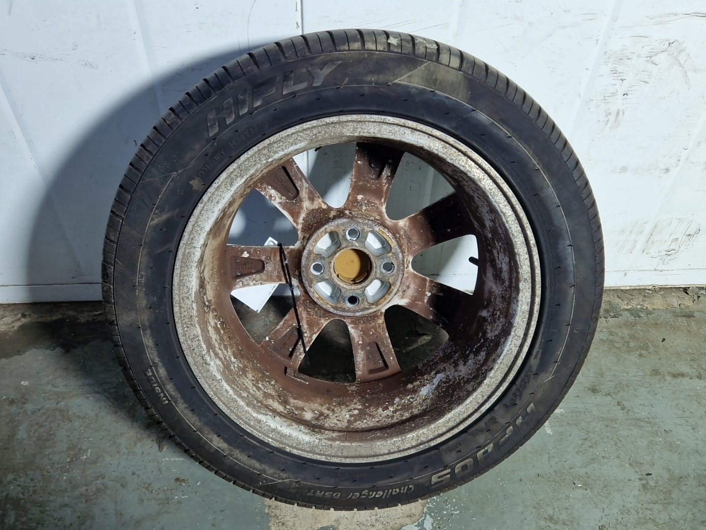 2010 Honda Insight MK2 (ZE2) 16" Alloy Wheel with Tyre 195/55/16 ~7mm