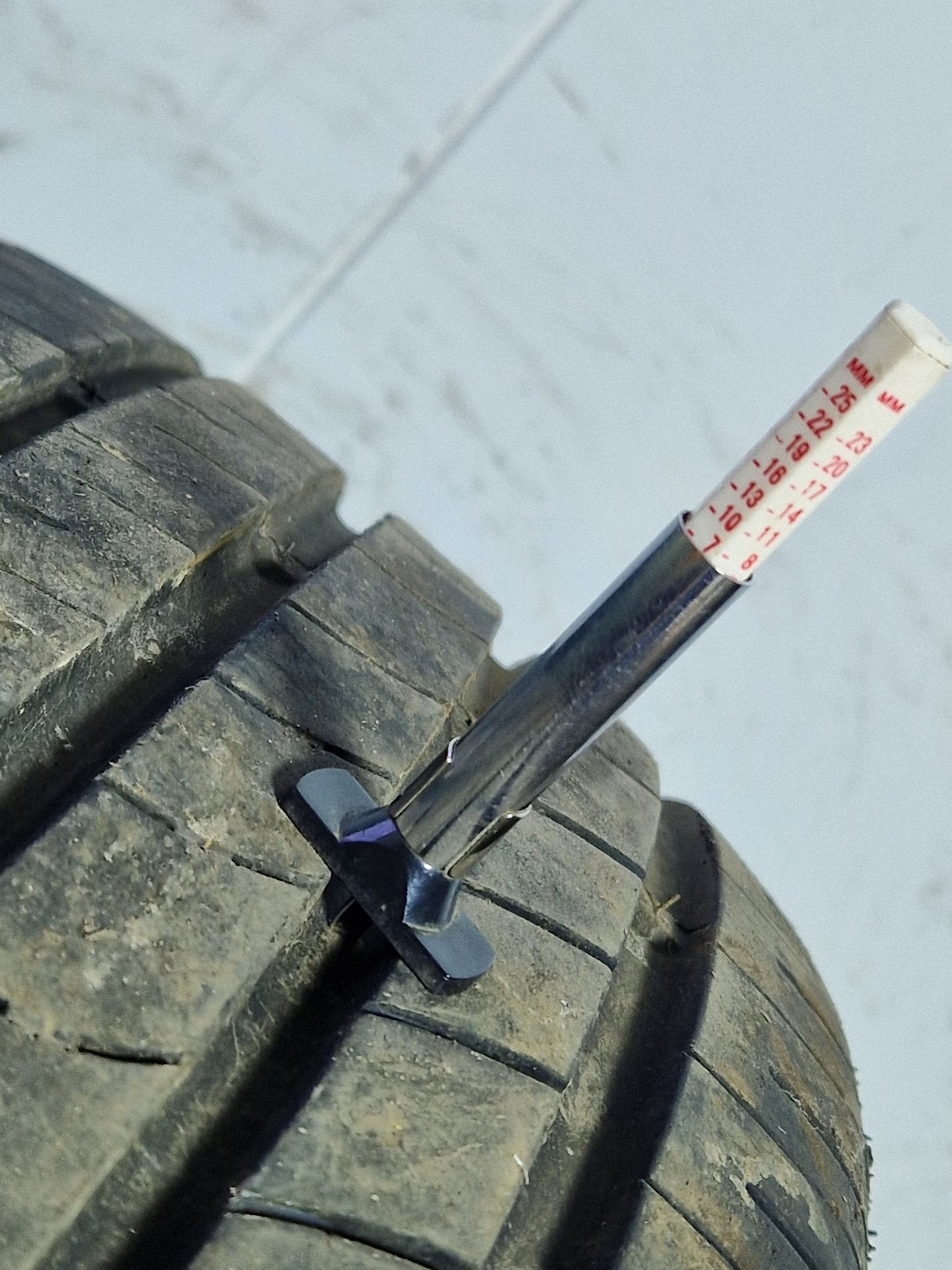 Honda CR-V MK3 FL (RE58) 17" Alloy Wheel with Tyre ~6mm 225/65/17