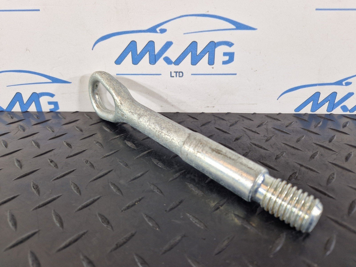 11-19 MERCEDES BENZ ML W166 GENUINE TOW HOOK EYE