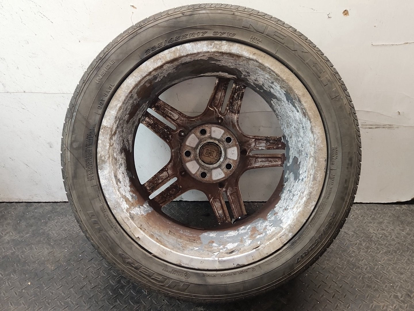 Audi A4 B7 17" Alloy Wheel with Tyre 235/45/17 ~5mm 8E0601025AS