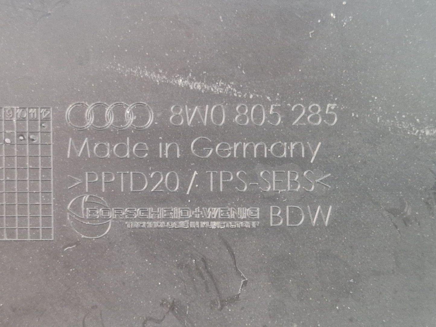 17-24 AUDI S4 GENUINE FRONT LEFT UPPER SIDE HEADLAMP LIGHT COVER 8W0805285A