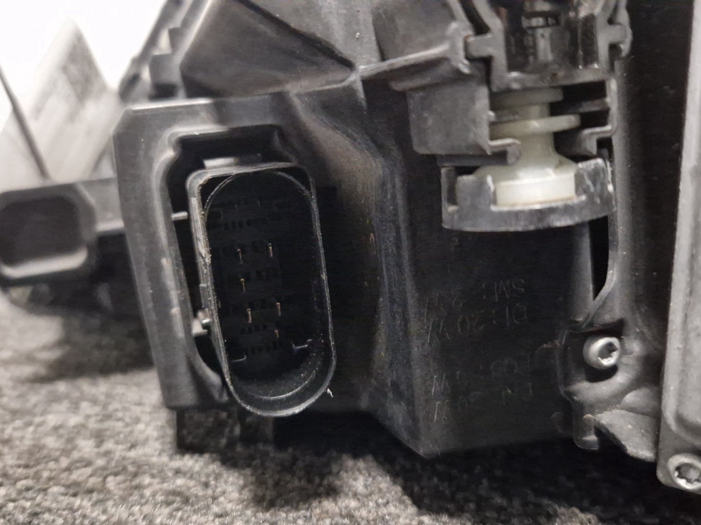Audi Q7 4M Genuine Left N/S Passenger Headlight 4M0941033A