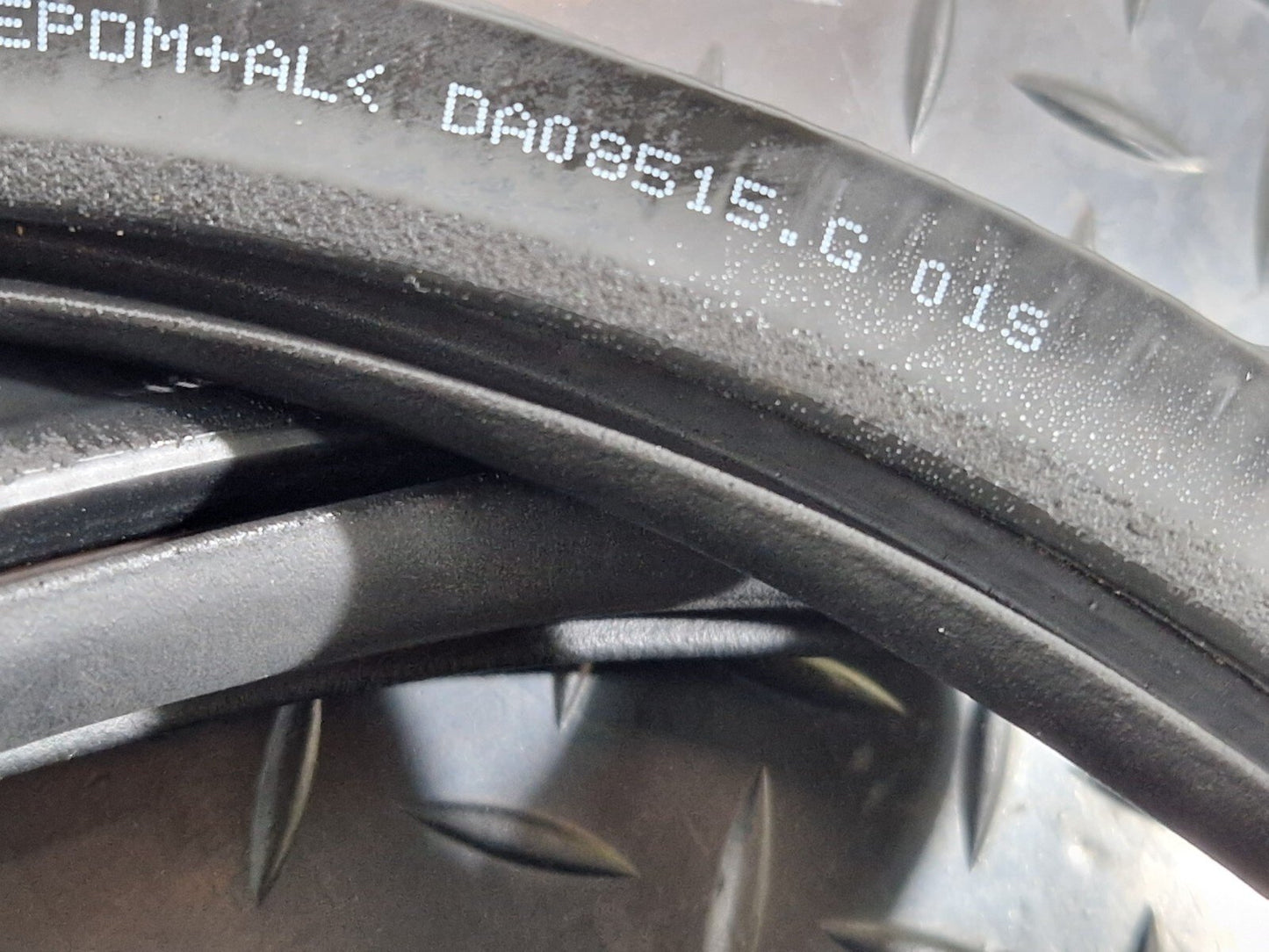 16-19 AUDI A4 B9 OEM REAR LEFT OR RIGHT DOOR RUBBER SEAL 8W5833721