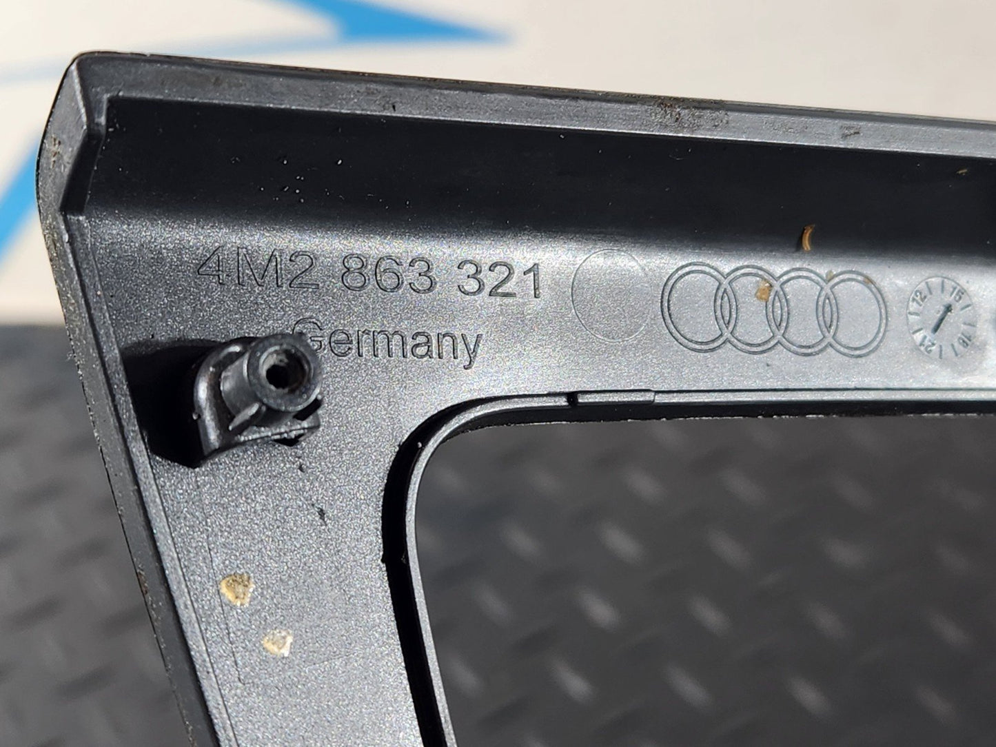 16-20 AUDI Q7 4M CENTRE CONSOLE SURROUND TRIM PANEL 4M2863321