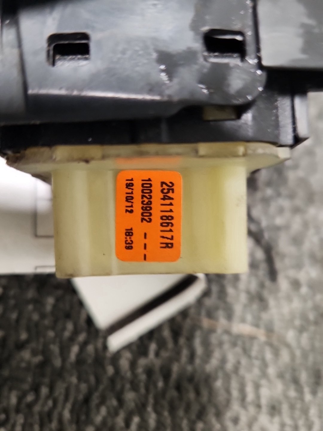 Mercedes-Benz Citan W415 Cargo Van Genuine Front Right Window Switch 254118617R