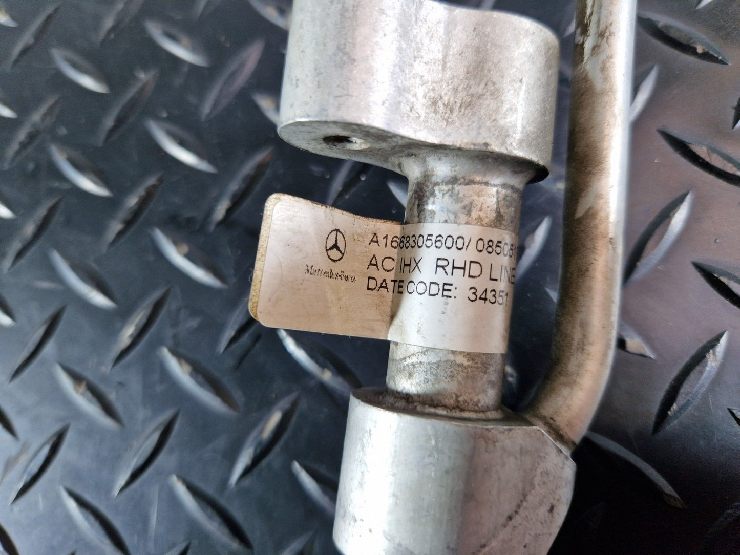16-19 MERCEDES BENZ GLE W166 GENUINE COOLING WATER HOSE PIPE A1668305600