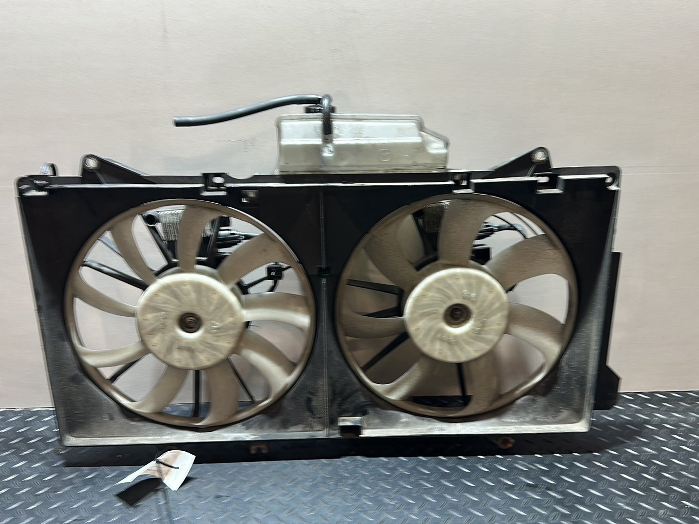 Mazda 6 MK3 (GJ) Saloon Denso Cooling Radiator Fan Housing 268000-7081