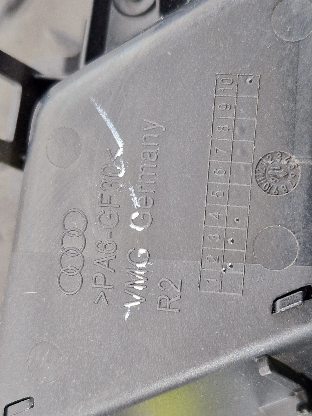 GENUINE AUDI A4 B9 RIGHT DRIVER REAR INTERIOR DOOR HANDLE 8W0959524