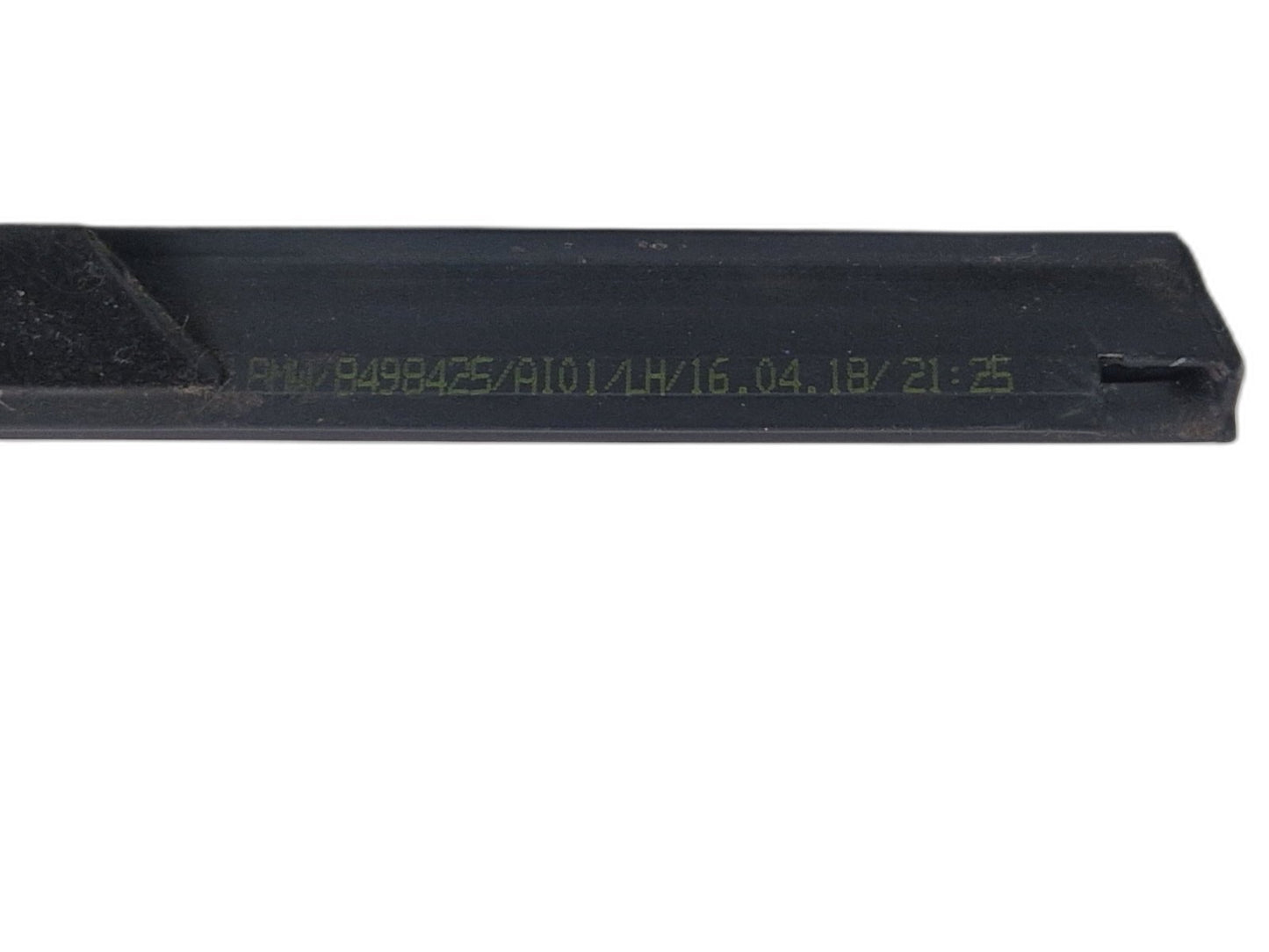 BMW F46 GRAN TOURER REAR LEFT N/S DOOR TRIM WEATHER STRIP HIGH GLOSS 8498425