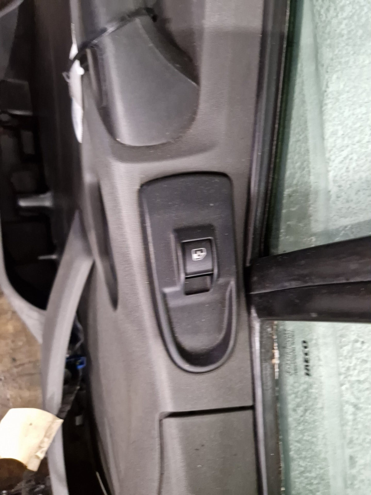 Iveco Daily MK5 Cab & Chassis Front Left N/S Passenger Complete Door in White