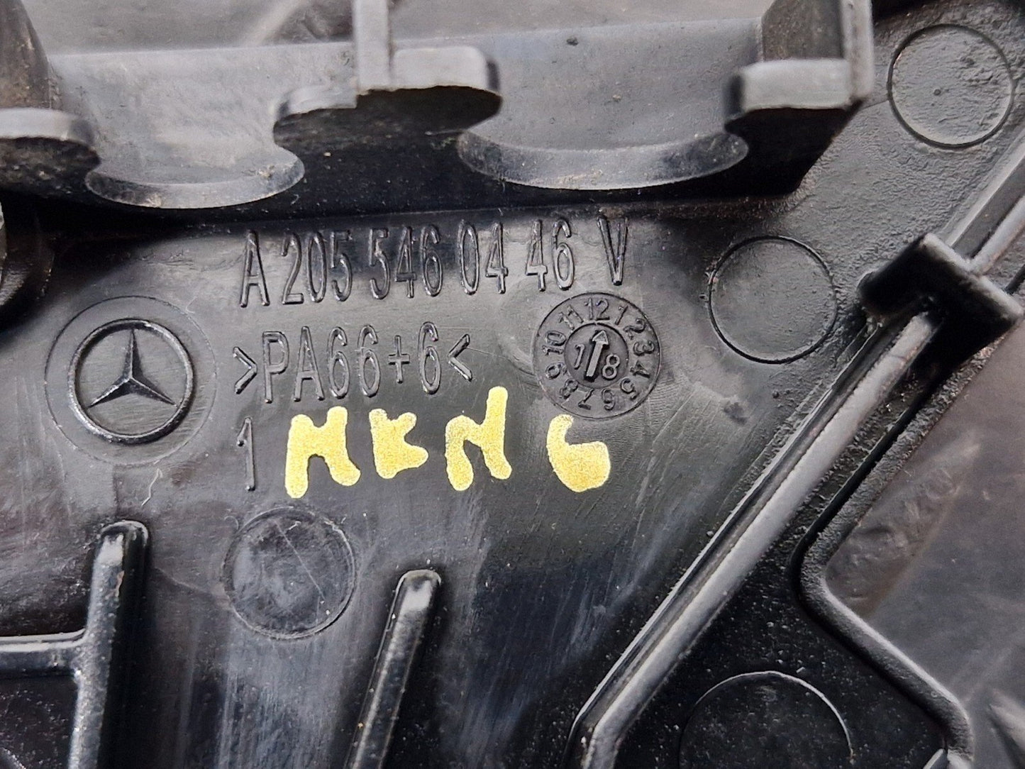 14-21 MERCEDES BENZ C200 W205 REAR RIGHT BRAKE CALIPER CABLES HOLDER A2055460446