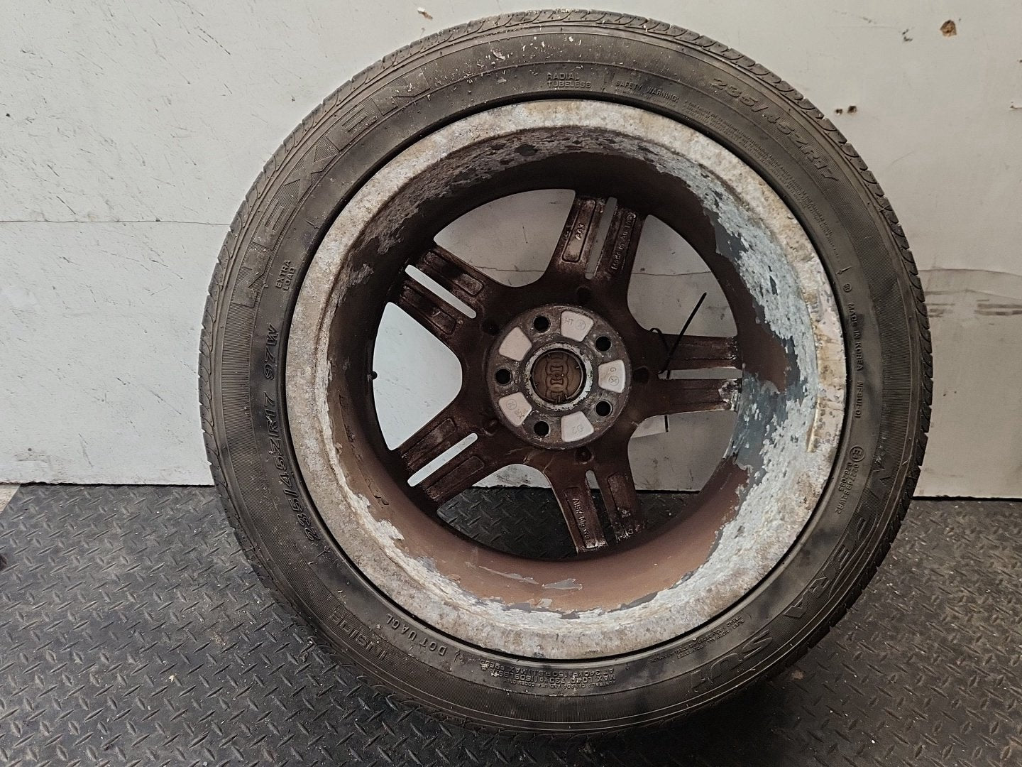 Audi A4 B7 17" Alloy Wheel with Tyre 235/45/17 ~5mm 8E0601025AS